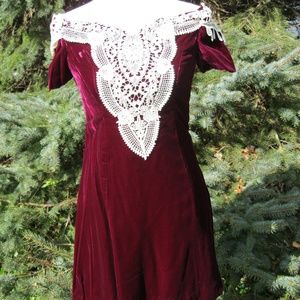 SIZE 9 JR Wine color velvet & lace, lined dress